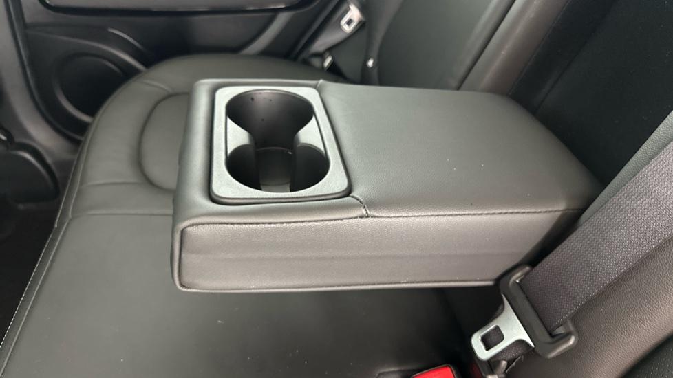 Rear Armrest/ Cup Holder