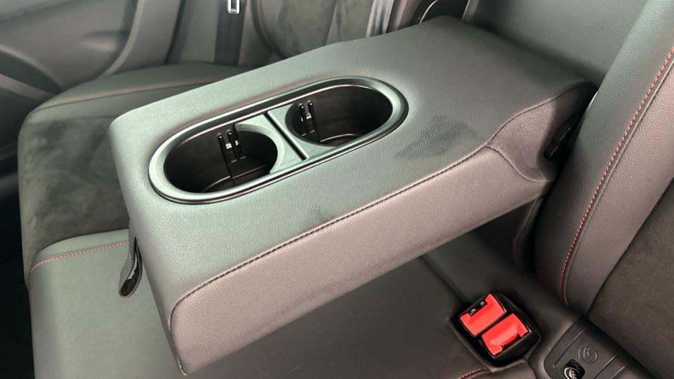 Rear Armrest/ Cup Holder