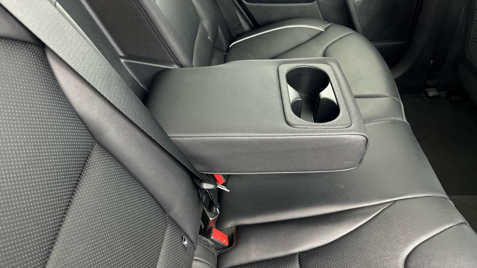 Rear Armrest/ Cup Holder