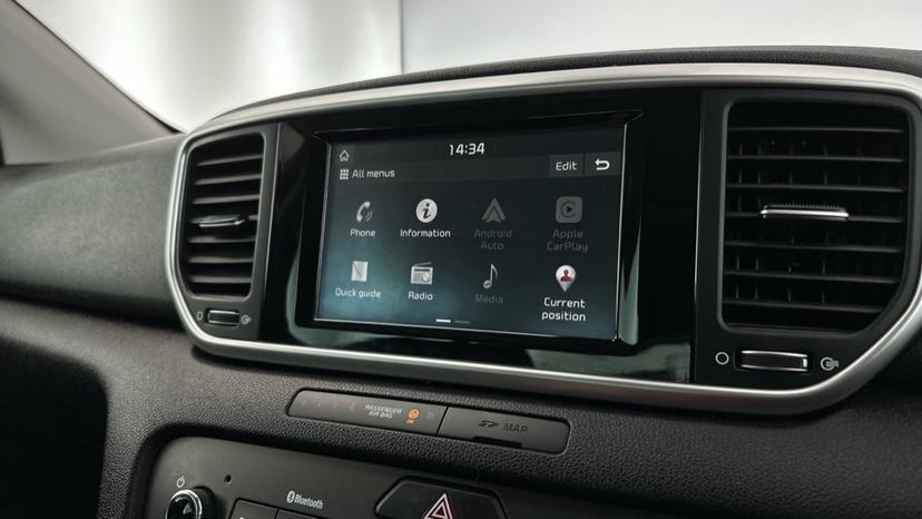 Apple CarPlay / Android Auto