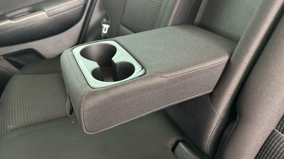 Rear Armrest/ Cup Holder