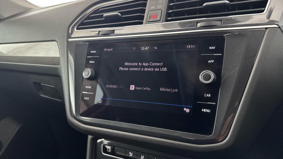 Apple Car Play & Android Auto