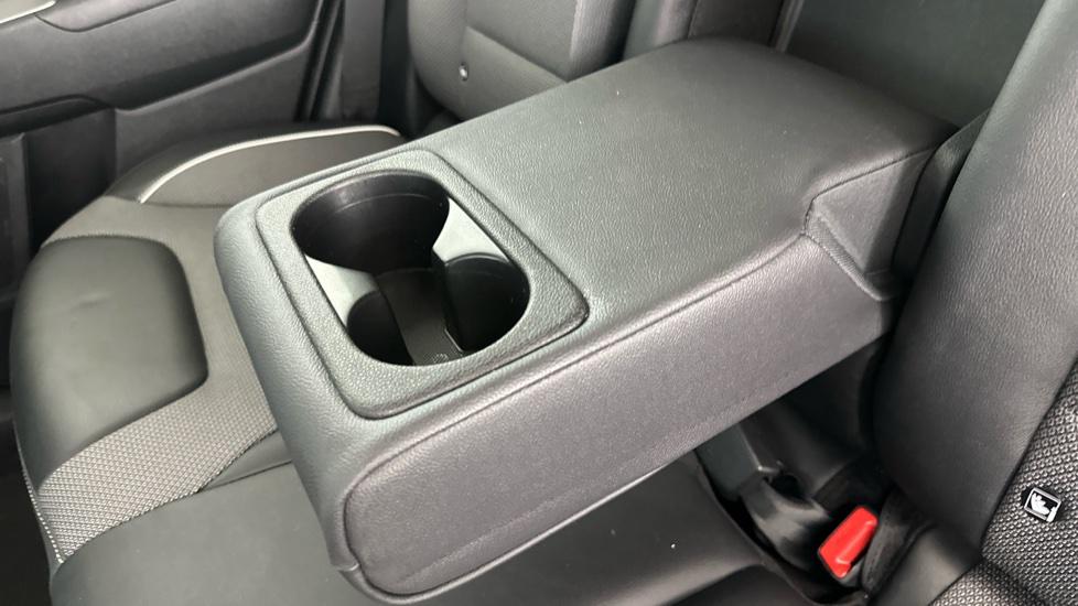 Rear Armrest/ Cup Holder