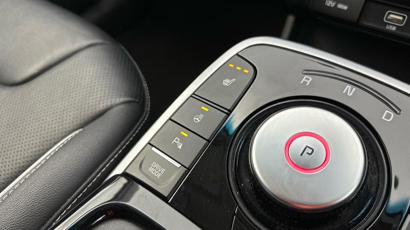 Heated Seats / Steering Wheel