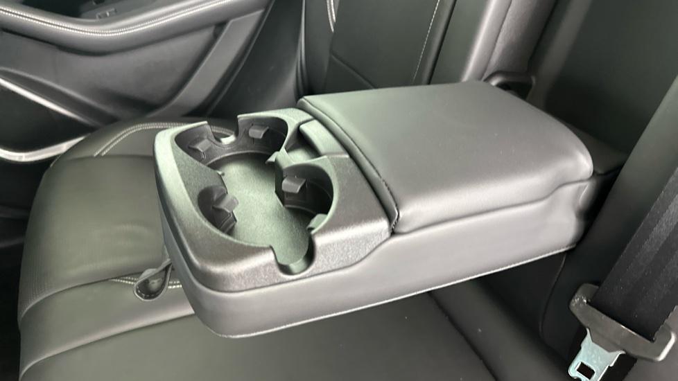 Rear Armrest/ Cup Holder