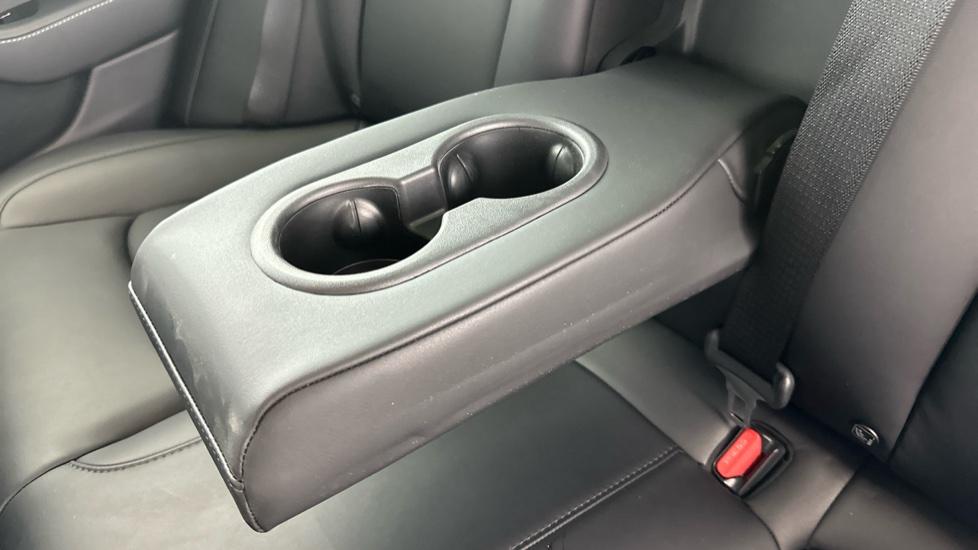 Rear Armrest/ Cup Holder