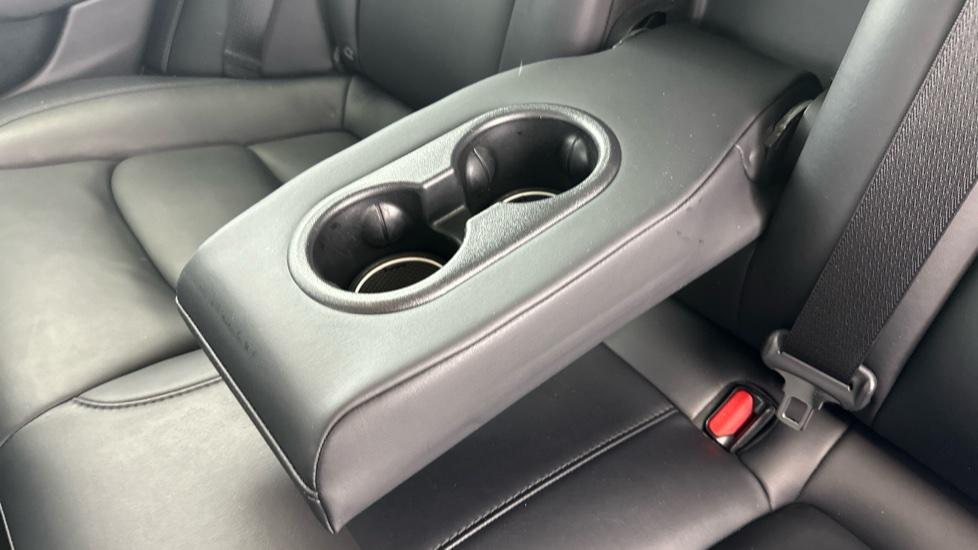 Rear Armrest/ Cup Holder