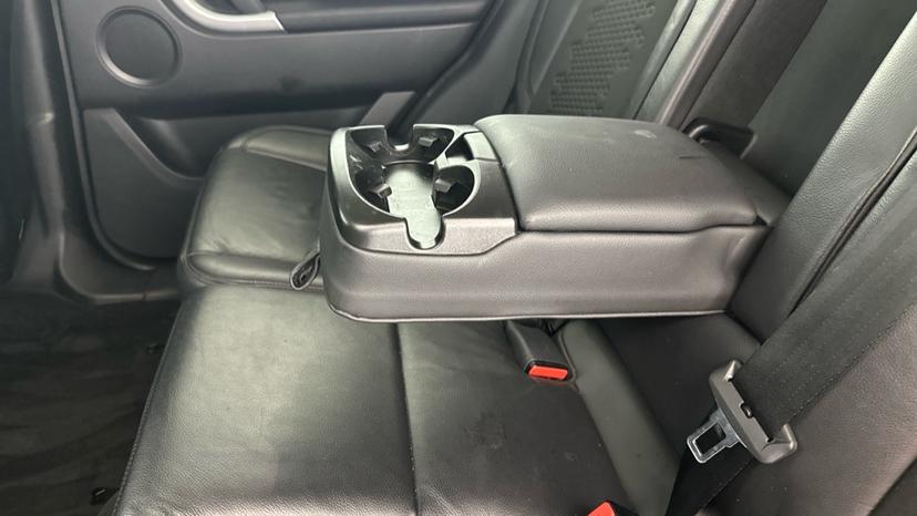 Rear Armrest/ Cup Holder