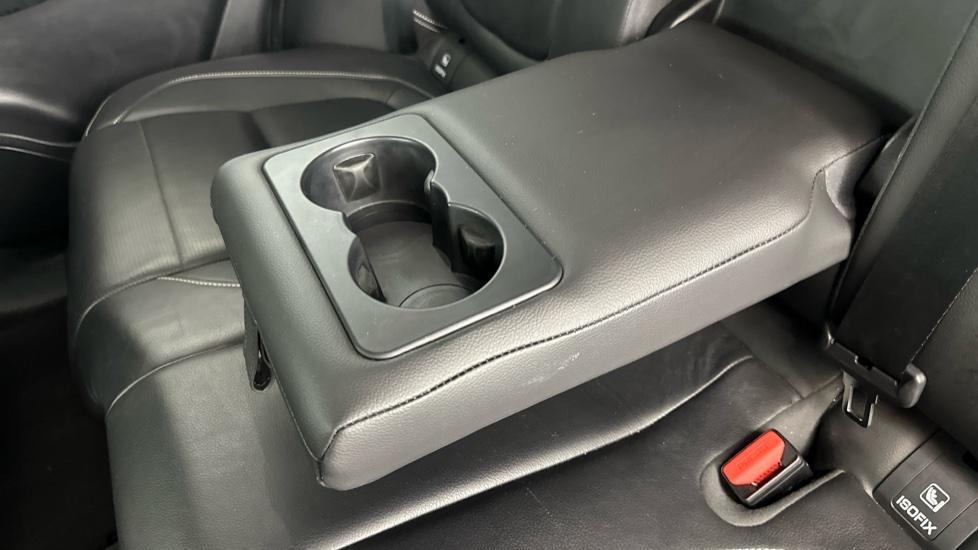 Rear Armrest/ Cup Holder