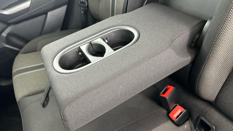 Rear Armrest/ Cup Holder