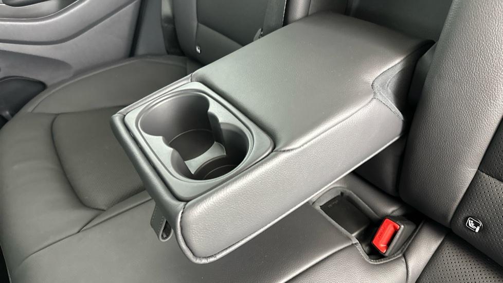 Rear Armrest/ Cup Holder