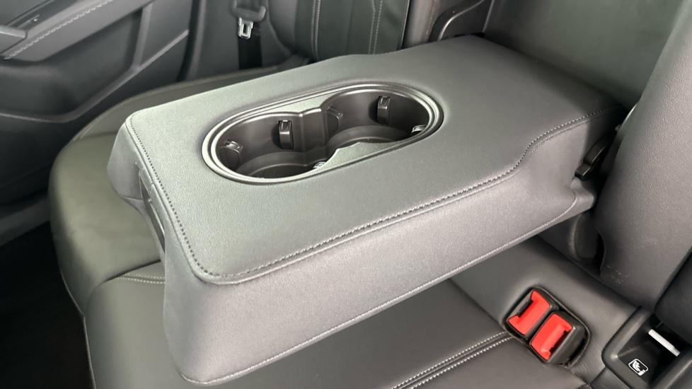 Rear Armrest/ Cup Holder