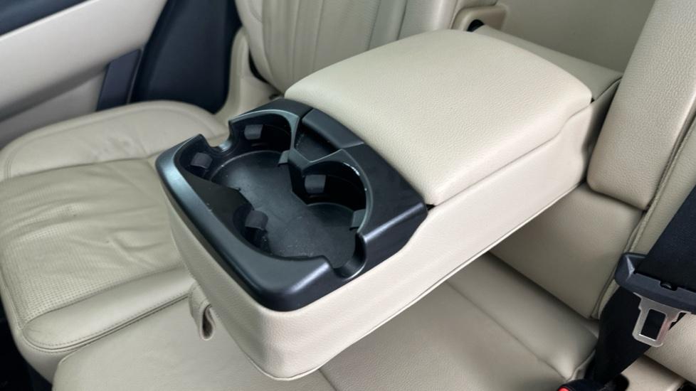 Rear Armrest/ Cup Holder