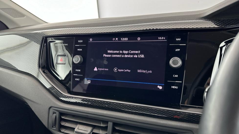 Apple Car Play & Android Auto