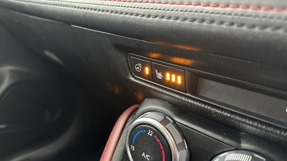 Heated Seats / Steering Wheel