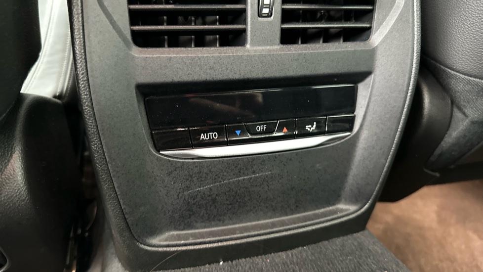 Rear Climate Control 