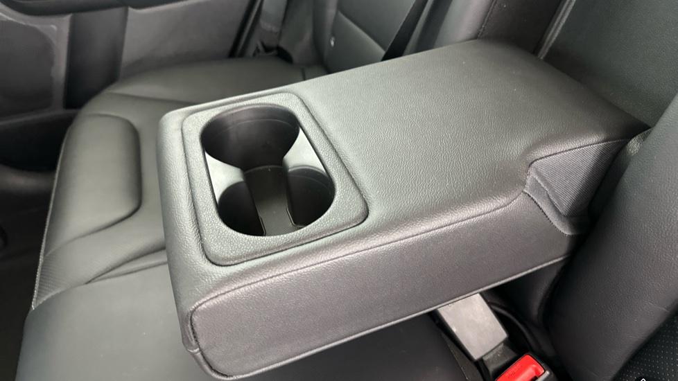 Rear Armrest/ Cup Holder