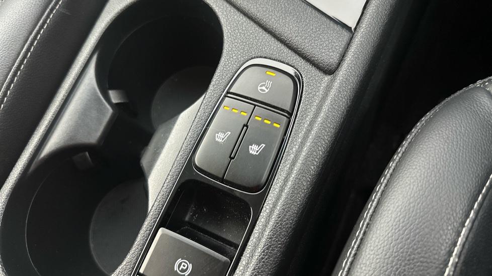 Heated Seats / Steering Wheel