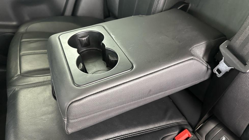 Rear Armrest/ Cup Holder