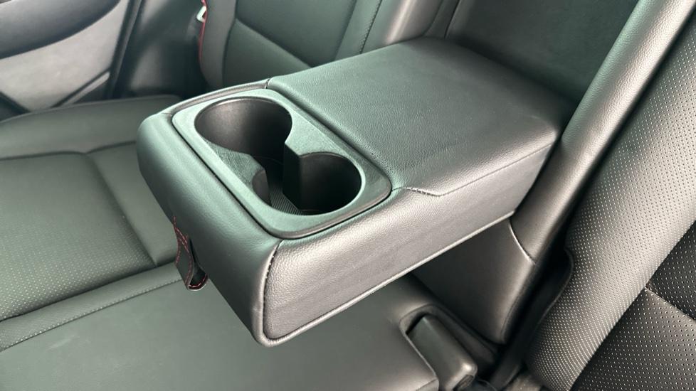 Rear Armrest/ Cup Holder