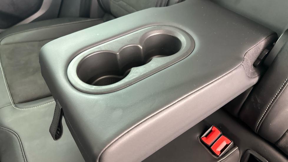 Rear Armrest/ Cup Holder