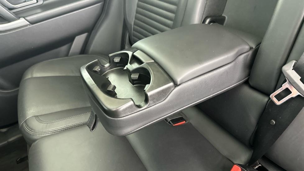 Rear Armrest/ Cup Holder