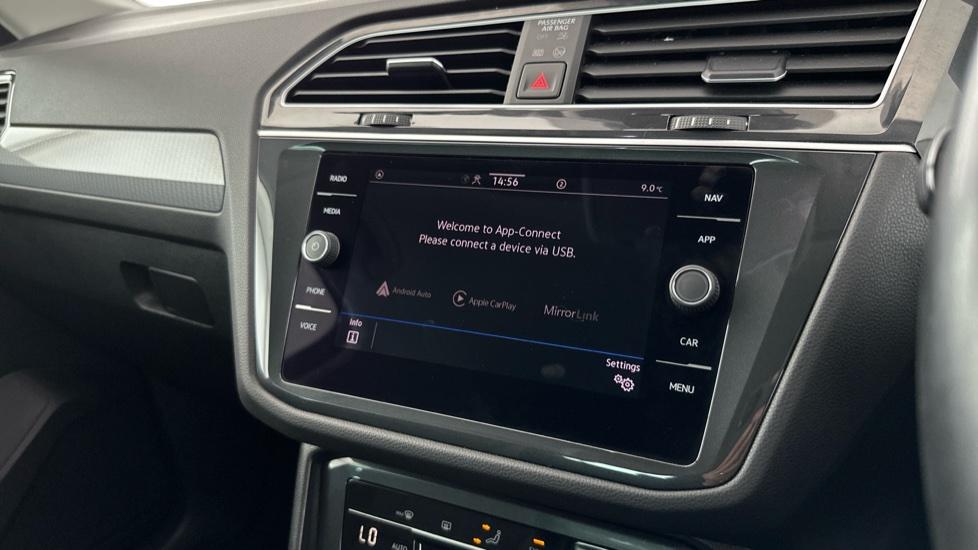 Apple Car Play & Android Auto