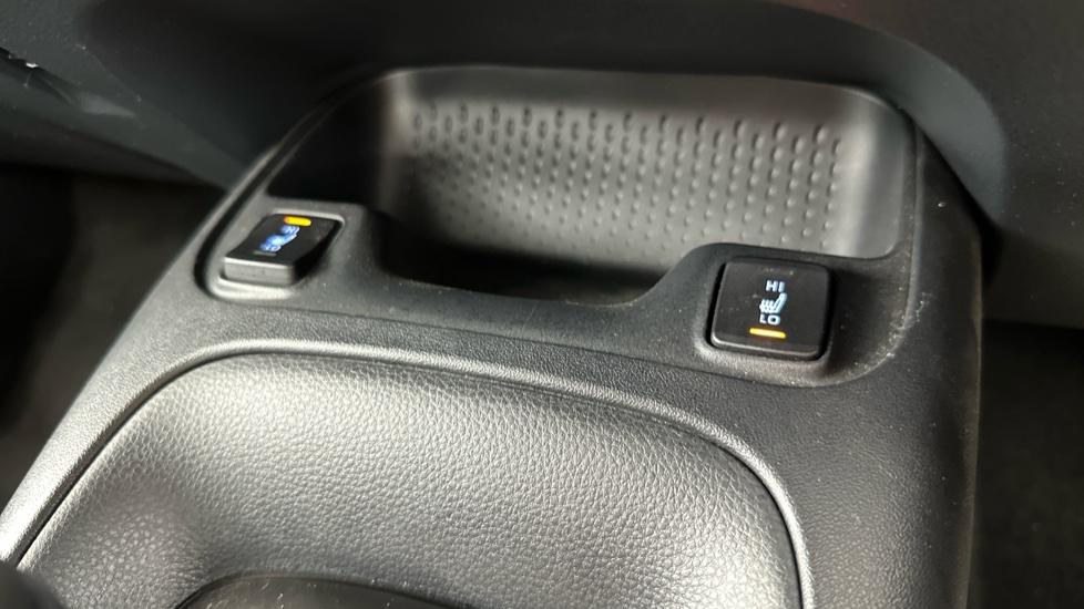 Heated / Cooling Seats