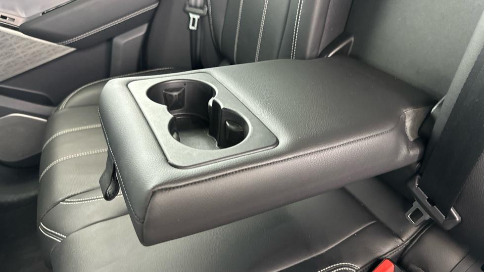 Rear Armrest/ Cup Holder