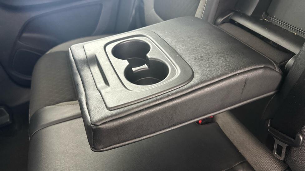 Rear Armrest/ Cup Holder