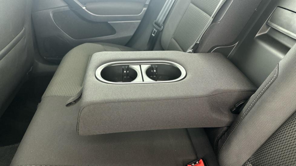 Rear Armrest/ Cup Holder