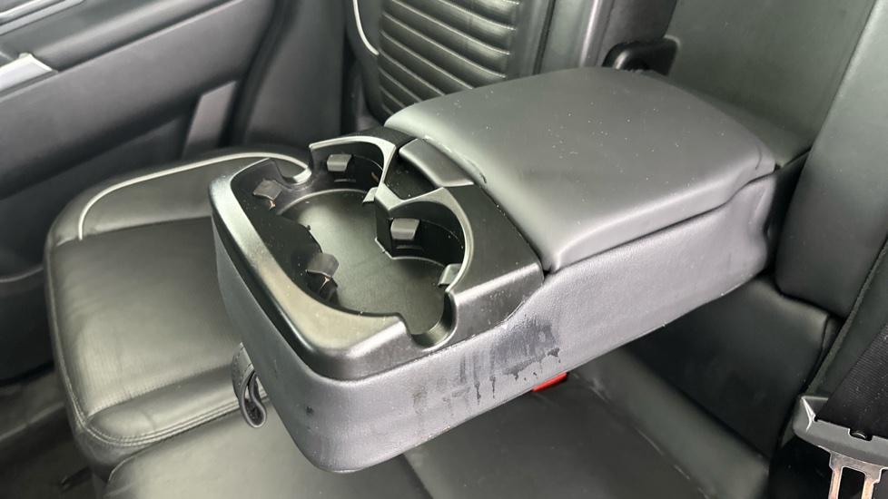 Rear Armrest/ Cup Holder