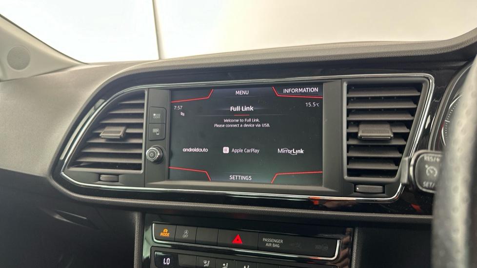 Apple Car Play & Android Auto