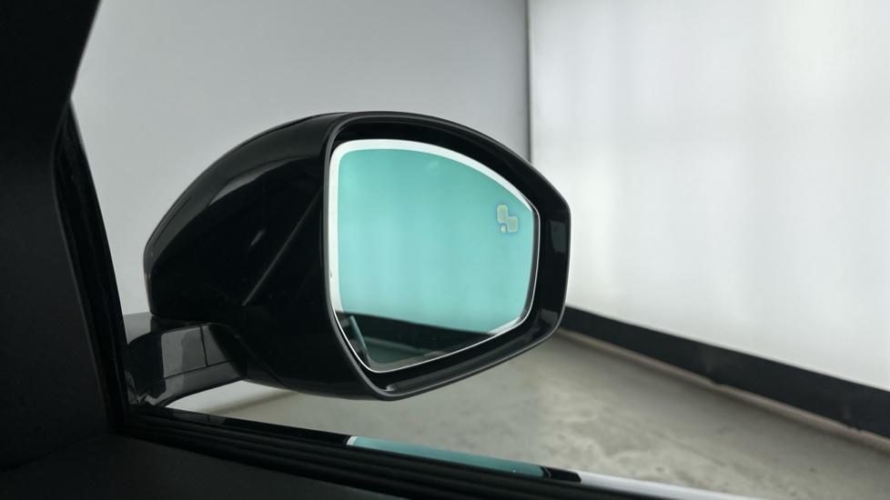 Blind Spot Monitoring System 