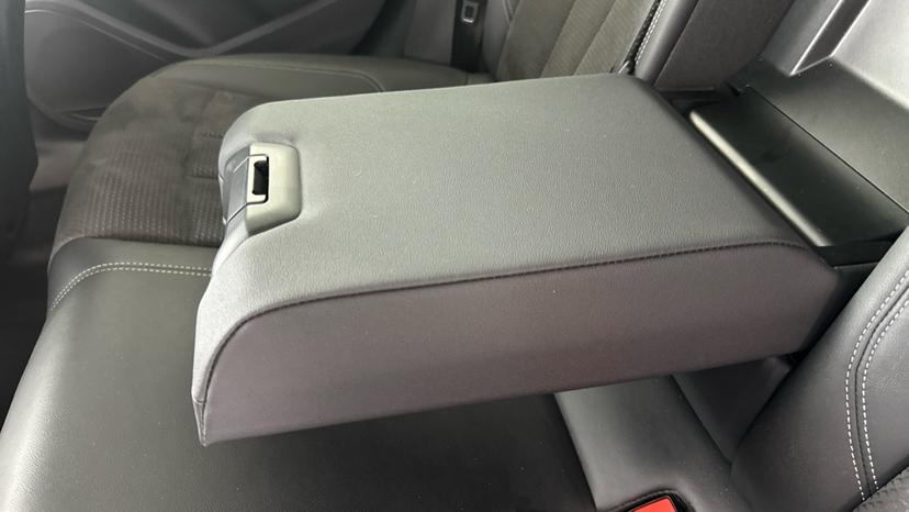 Rear Armrest 