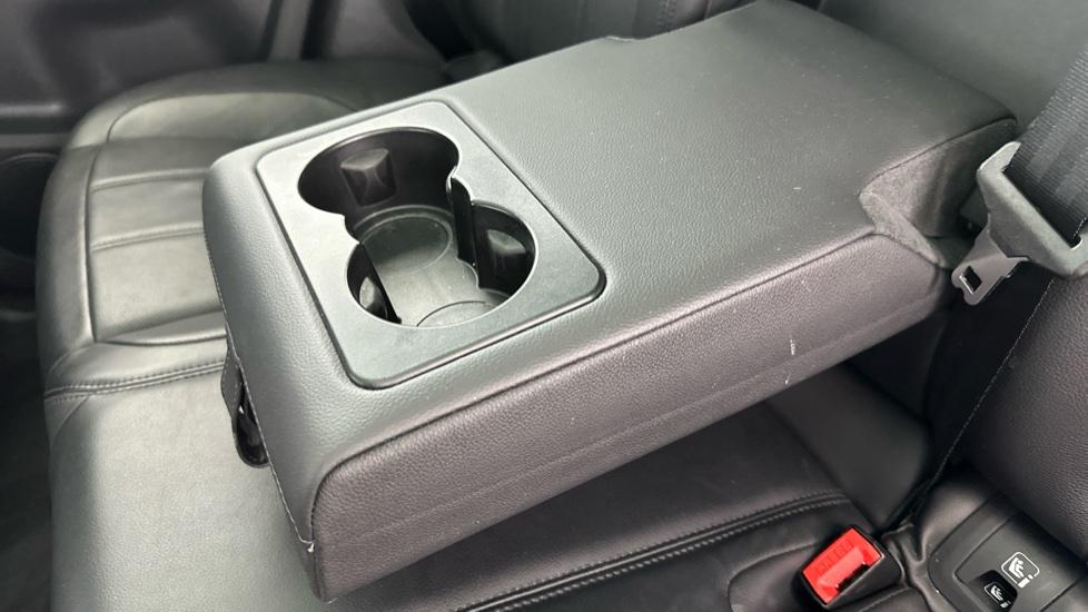 Rear Armrest/ Cup Holder