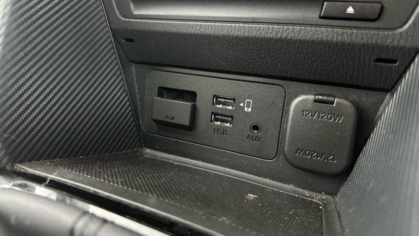 USB / AUX