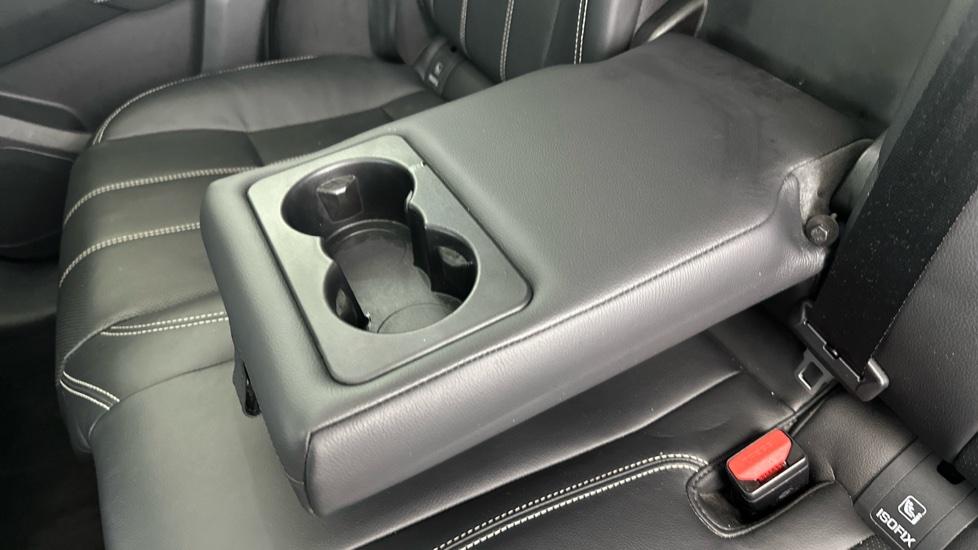 Rear Armrest/ Cup Holder