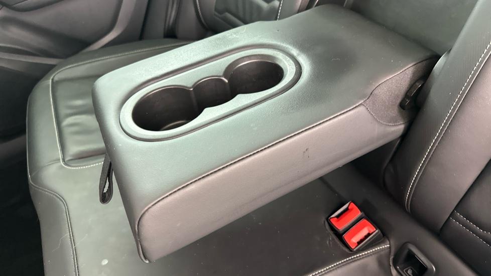 Rear Armrest/ Cup Holder