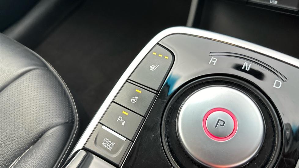 Heated Seats / Steering Wheel