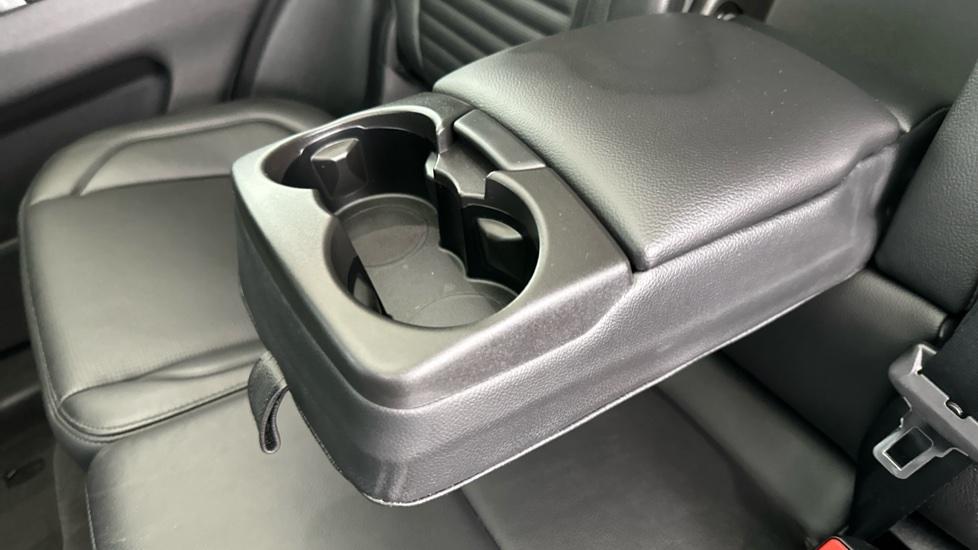 Rear Armrest/ Cup Holder