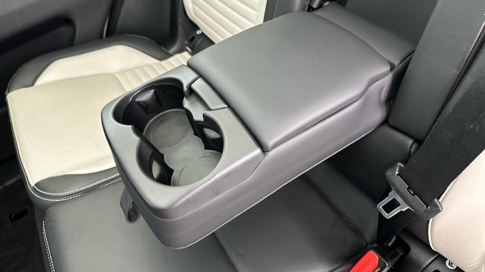 Rear Armrest/ Cup Holder