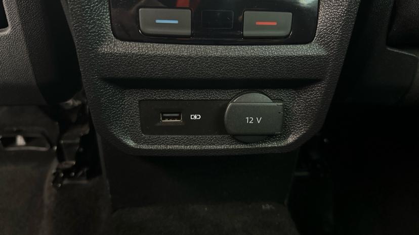 USB / AUX