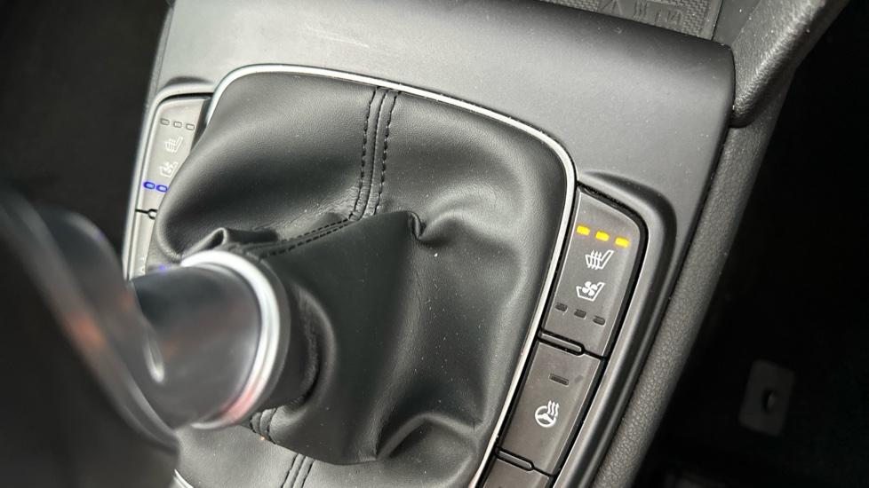 Heated / Cooling Seats 