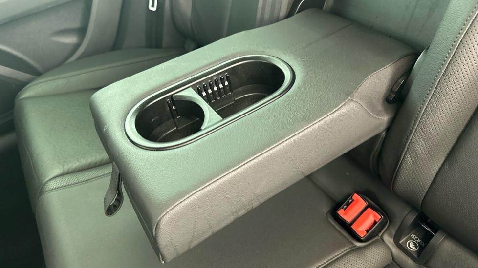 Rear Armrest/ Cup Holder