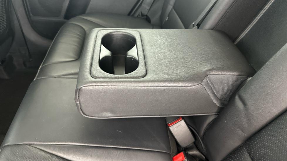 Rear Armrest/ Cup Holder