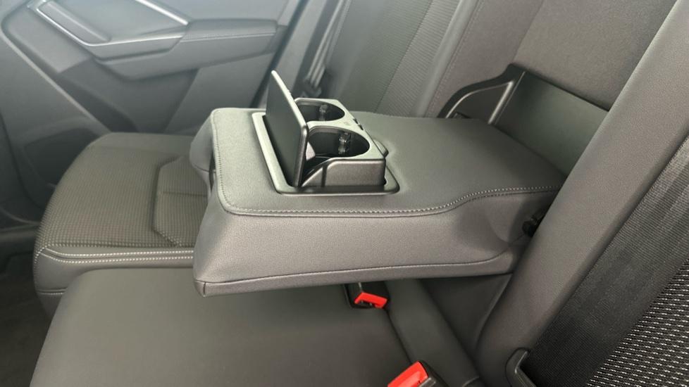 Rear Armrest/ Cup Holder