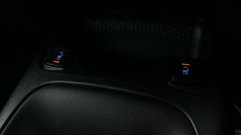 Heated / Cooling Seats 