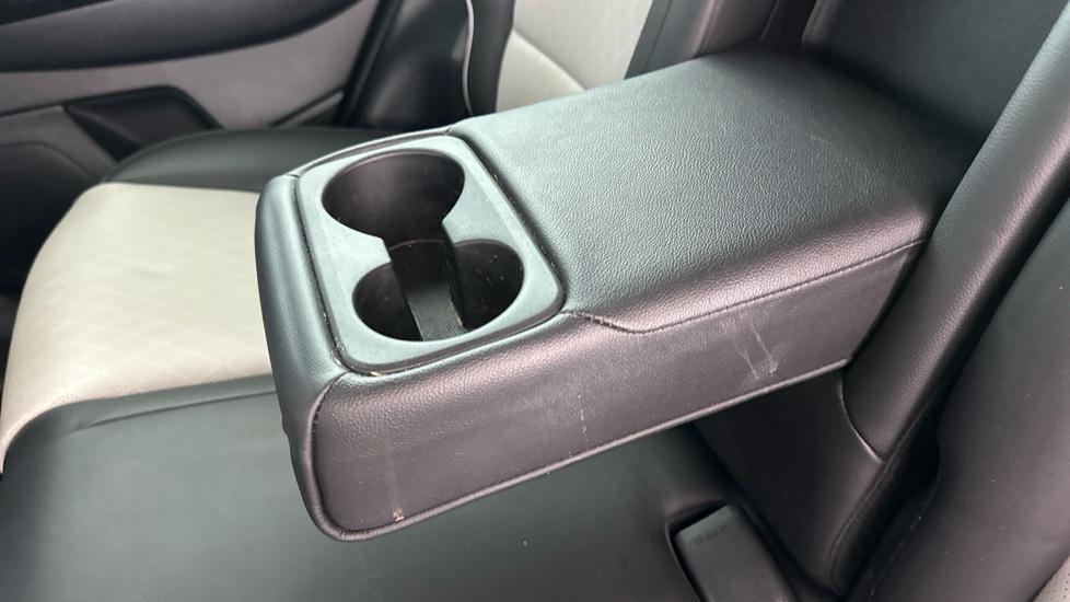 Rear Armrest/ Cup Holder