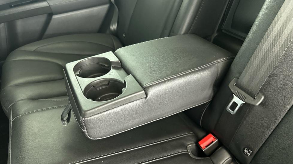 Rear Armrest/ Cup Holder